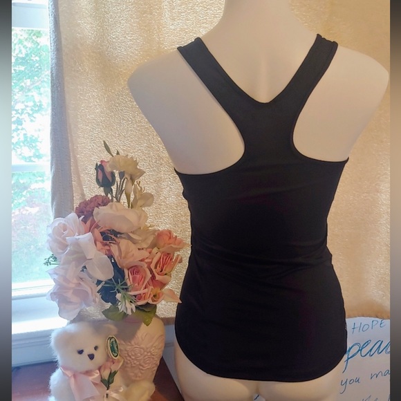 Nike Pro racerback workout tank top size small in great condition! - Picture 3 of 5
